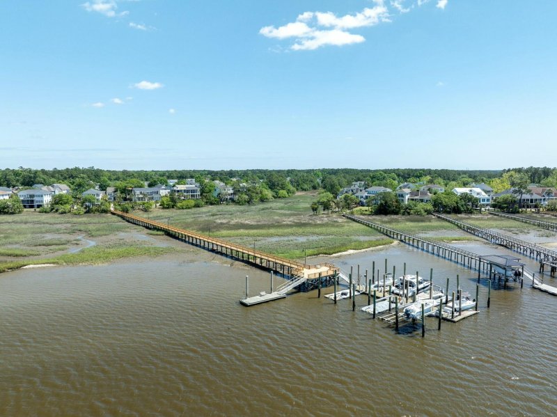 Property image 4 at 2788 Carolina Isle Drive, Mount Pleasant, SC 29466