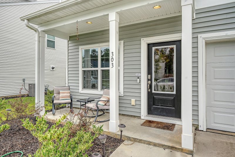 Property image 3 of 303 Torslanda Lane in Petterson Meadows, Summerville, SC 29486