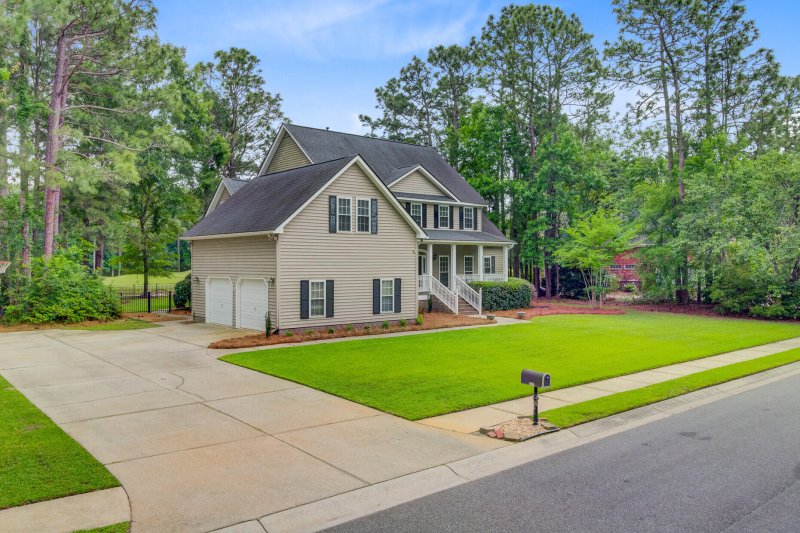Property image 2 of 204 Bellerive Lane in Pine Forest Country Club, Summerville, SC 29483