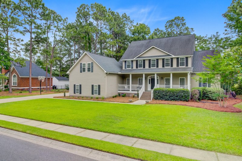 Property image 3 of 204 Bellerive Lane in Pine Forest Country Club, Summerville, SC 29483
