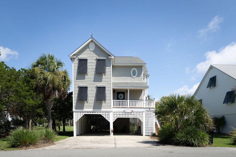 Property image 2 of 9 Battery Park Road in Wyndham Ocean Ridge, Edisto Island, SC 29438