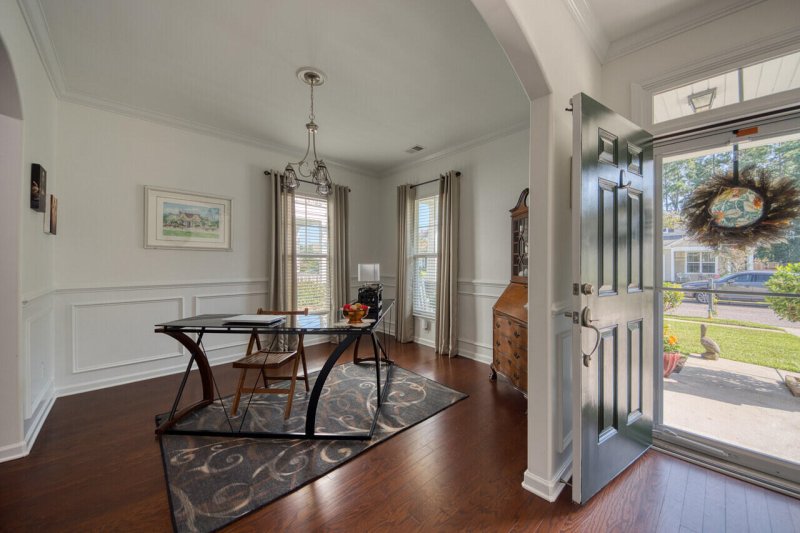 Property image 3 of 527 Crossland Drive in Foxbank Plantation, Moncks Corner, SC 29461