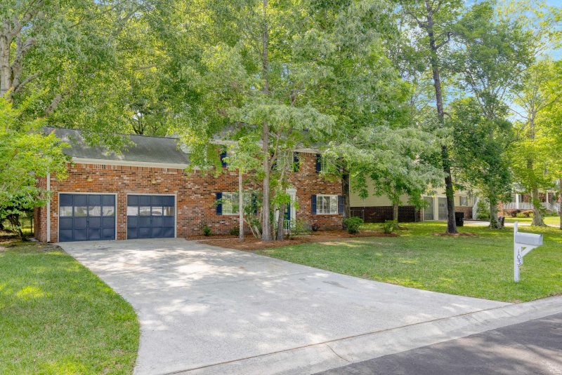 Property image 3 at 103 Sylvan Terrace, Summerville, SC 29485