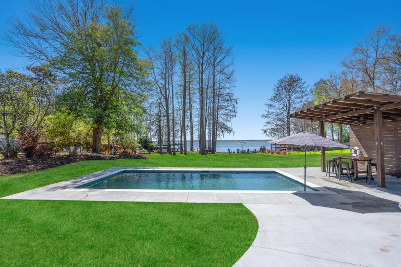 Francis Marion, Summerton community