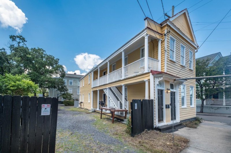 Property image 3 at 2 Woolfe Street B, Charleston, SC 29403