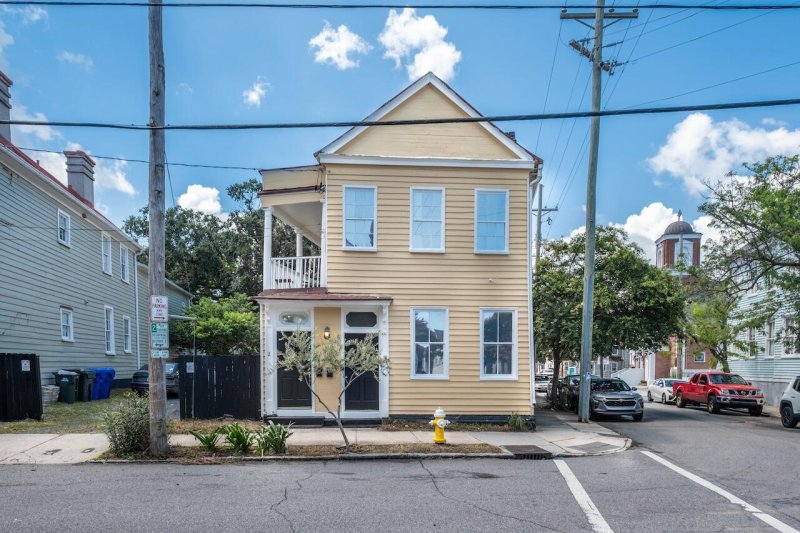 Property image 5 at 2 Woolfe Street B, Charleston, SC 29403