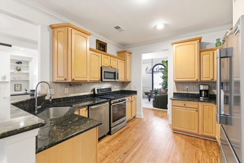 Property image 4 of 720 Hunt Club in Hunt Club, Charleston, SC 29414