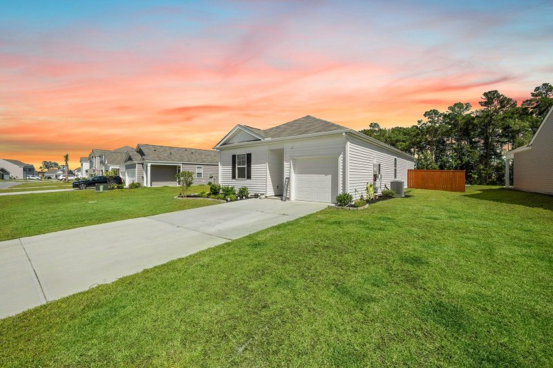 Property image 3 of 133 Ivory Shadow Road in Cane Bay Plantation, Summerville, SC 29486