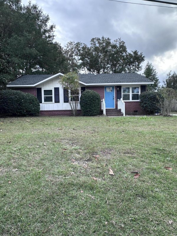 3293 Stonehaven Drive