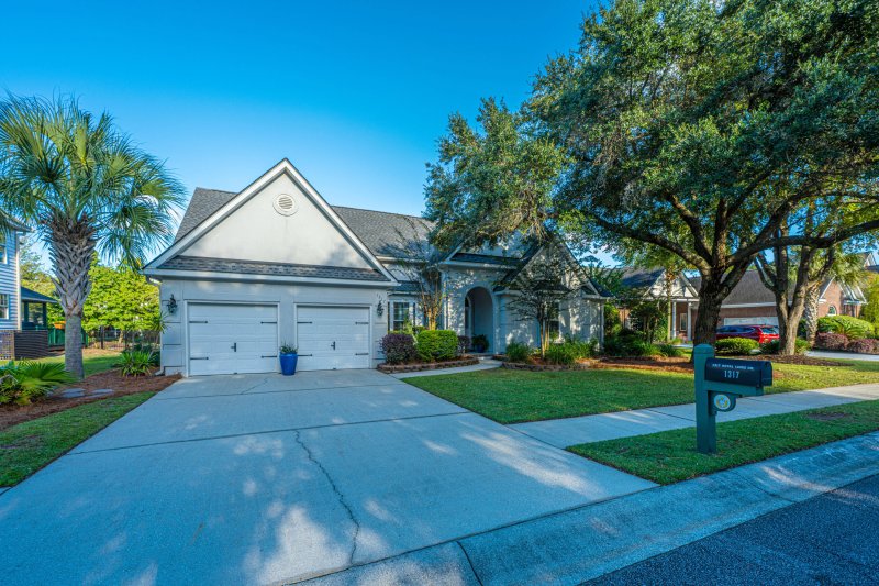 Property image 3 at 1317 Royal Links Drive, Mount Pleasant, SC 29466