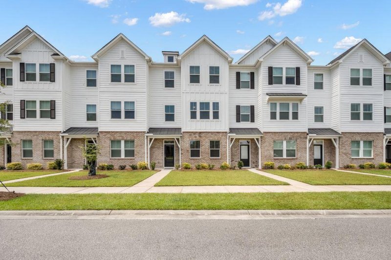 5156 Double Eagle Loop