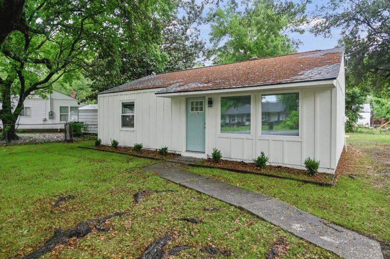 Property image 2 of 3120 Matipan Avenue in Dorchester Terrace, North Charleston, SC 29405