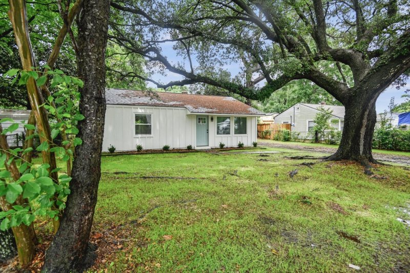 Property image 3 of 3120 Matipan Avenue in Dorchester Terrace, North Charleston, SC 29405