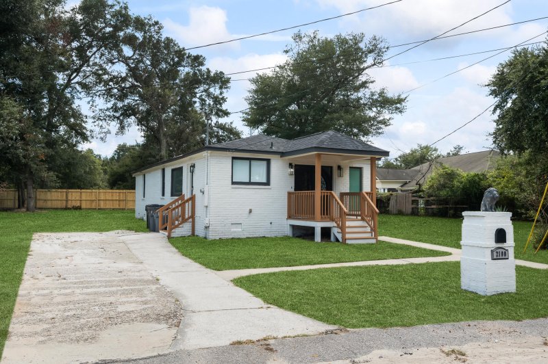 Property image 2 of 2101 Atlas Street in Happy Hill, North Charleston, SC 29405