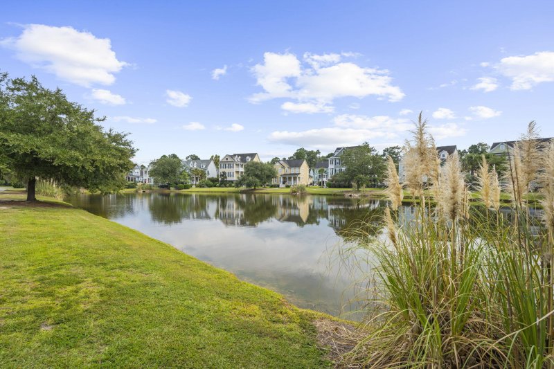 Property image 3 of 2416 Kendall Drive in Carolina Bay, Charleston, SC 29414