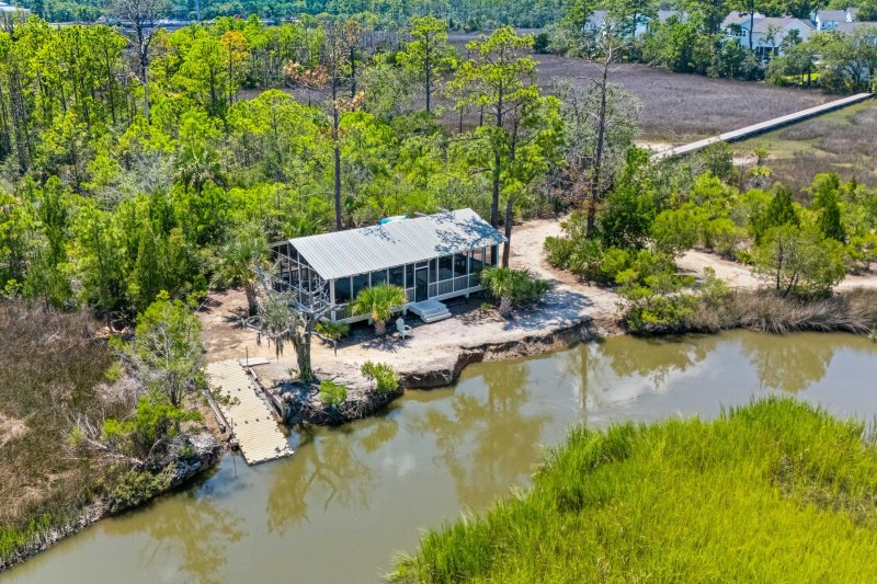 Property image 2 of 775 Forrest Drive in Governors Cay, Charleston, SC 29492