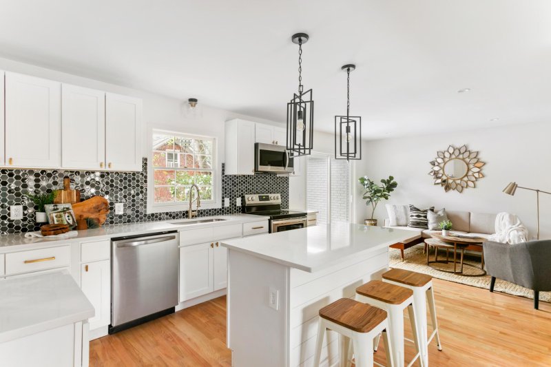 Property image 2 at 2 Ravenna Avenue, Hanahan, SC 29410