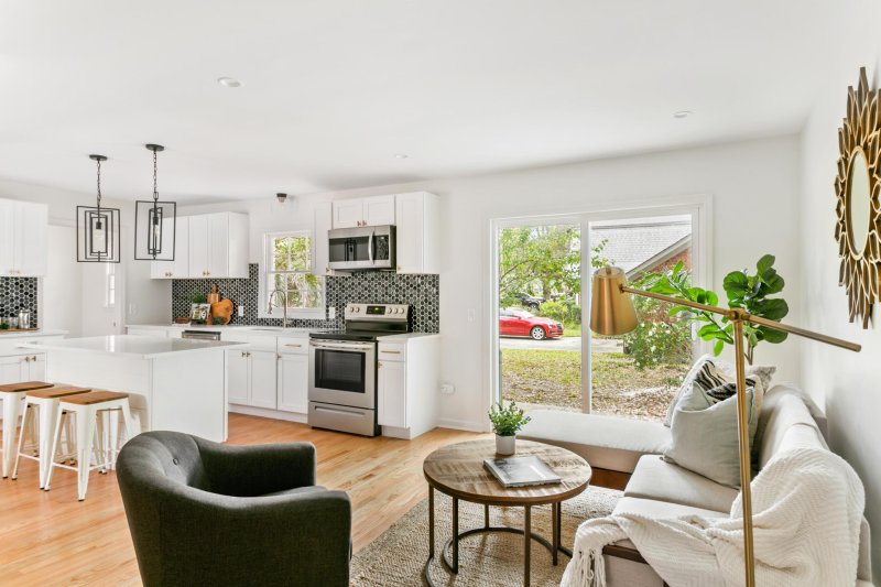 Property image 4 at 2 Ravenna Avenue, Hanahan, SC 29410