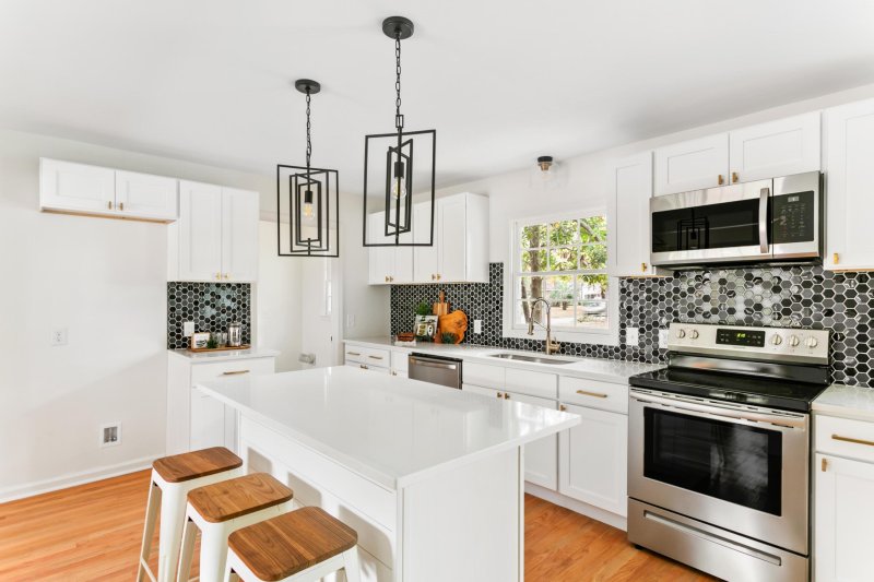 Property image 5 at 2 Ravenna Avenue, Hanahan, SC 29410