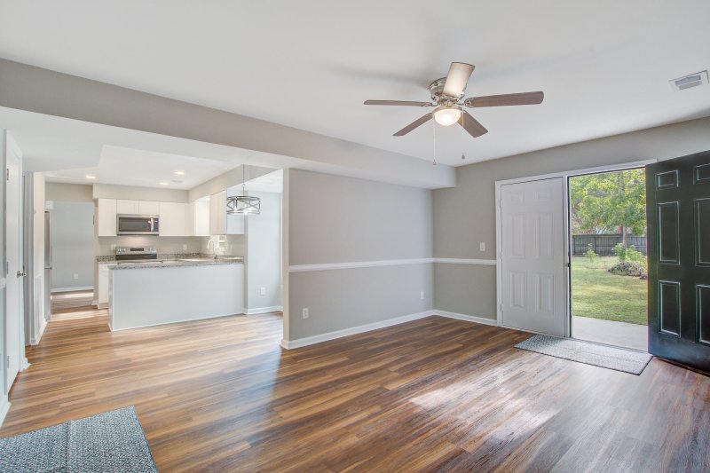 Property image 4 of 206 Lynton Court in Devon Forest, Goose Creek, SC 29445