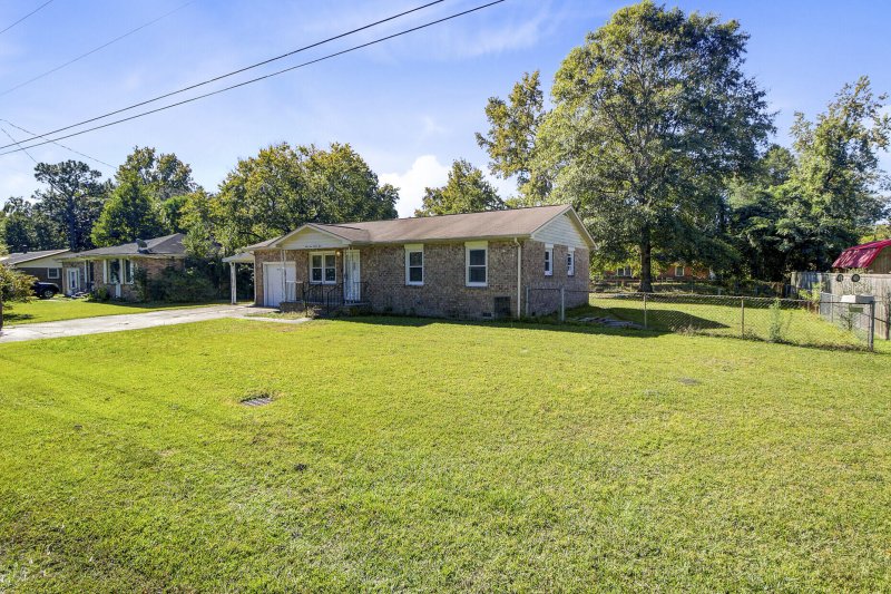 Property image 3 of 4439 Kindlewood Drive in Woodside Manor, Ladson, SC 29456