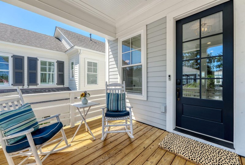 Property image 3 of 1182 Welcome Drive in Snee Farm, Mount Pleasant, SC 29464