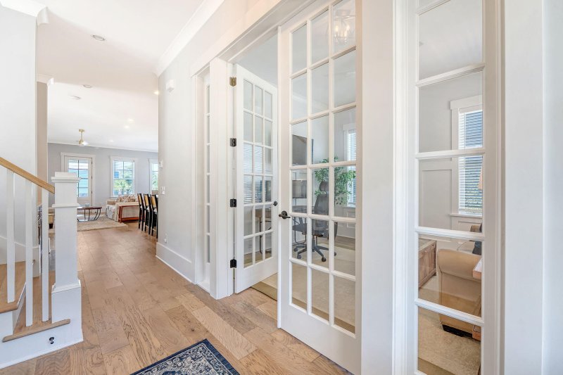 Property image 5 of 1182 Welcome Drive in Snee Farm, Mount Pleasant, SC 29464