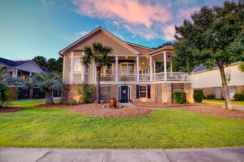 1721 Rivertowne Country Club Drive