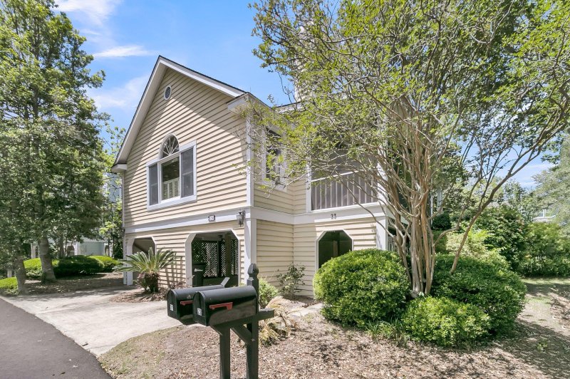 1551 Ben Sawyer Boulevard 23