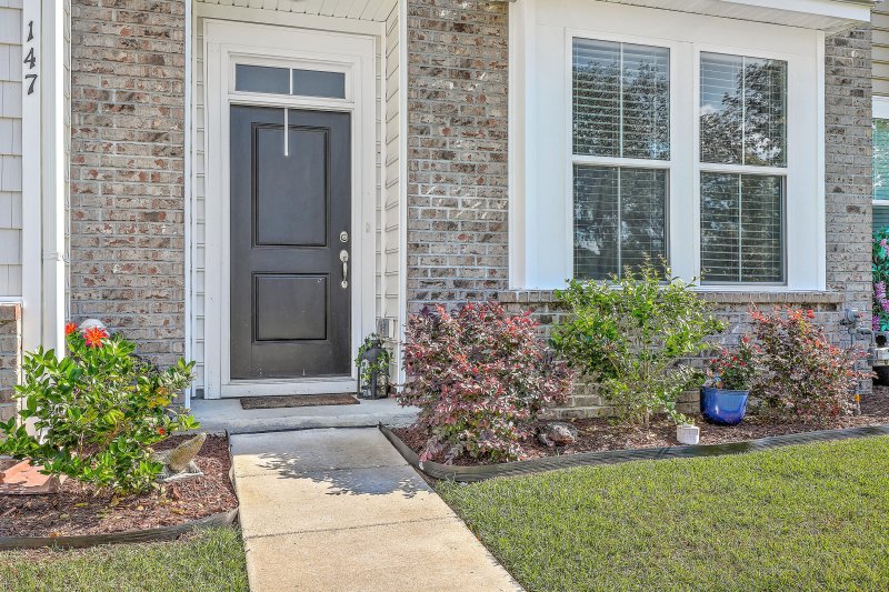Property image 4 of 147 Pine Gate Drive in Central Avenue Townhomes, Summerville, SC 29483