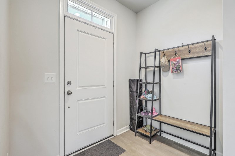 Property image 5 of 147 Pine Gate Drive in Central Avenue Townhomes, Summerville, SC 29483