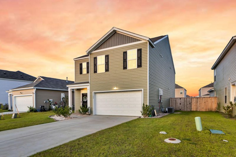Property image 3 of 108 Holly Leaf Lane in Cane Bay Plantation, Summerville, SC 29486