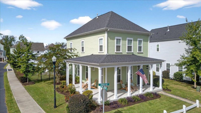 Property image 2 of 2022 Codorus Lane in Bowen, Hanahan, SC 29410