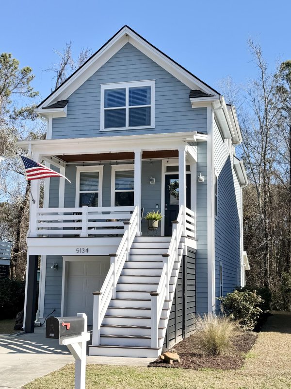 5134 Hyde Park Village Lane