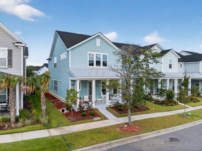 Property image 3 of 466 Woodgate Way in Summers Corner, Summerville, SC 29485