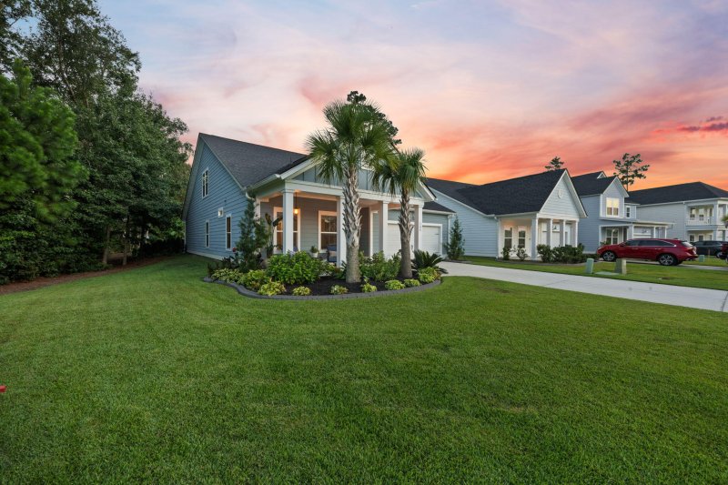 Property image 5 of 189 Granton Edge Lane in Cane Bay Plantation, Summerville, SC 29486