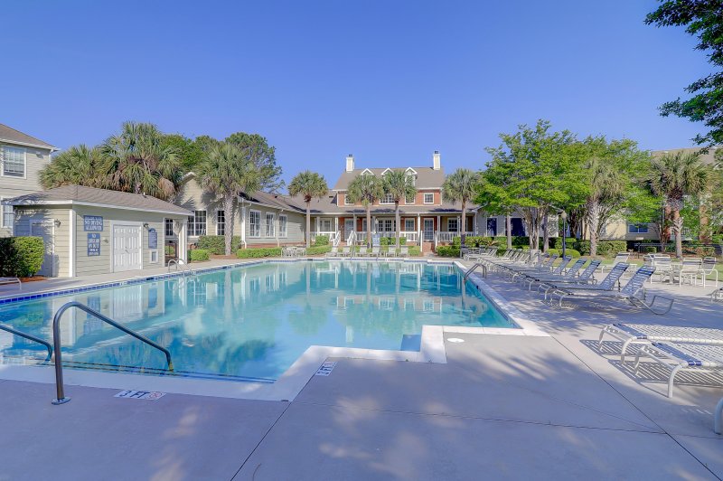 Property image 2 at 1600 Long Grove Drive 1211, Mount Pleasant, SC 29464