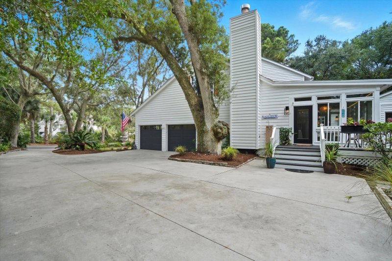 Property image 4 of 23 Edgewater Alley in Wild Dunes, Isle of Palms, SC 29451