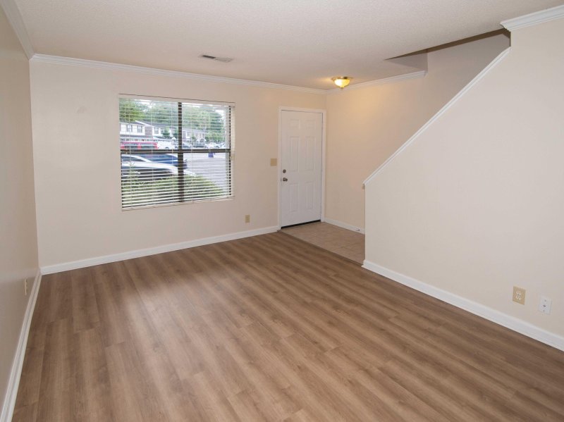 Property image 2 of 6240 Lucille Drive in Aichele Terrace, North Charleston, SC 29406