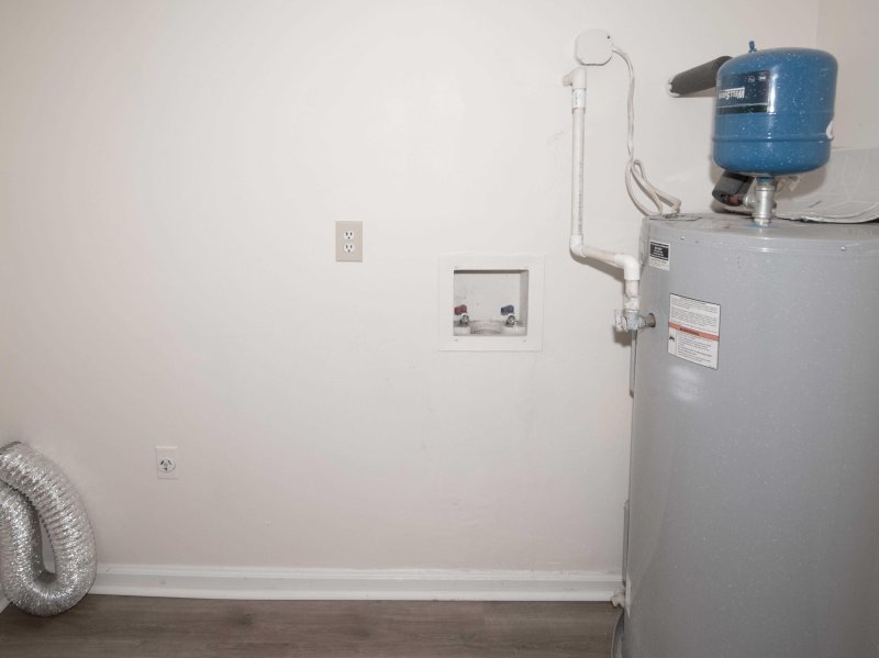 Property image 4 of 6240 Lucille Drive in Aichele Terrace, North Charleston, SC 29406