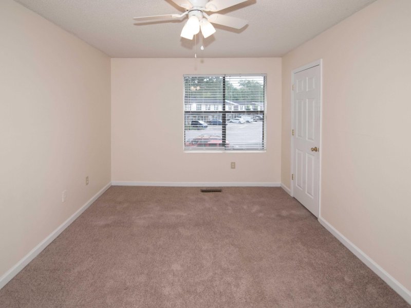 Property image 5 of 6240 Lucille Drive in Aichele Terrace, North Charleston, SC 29406