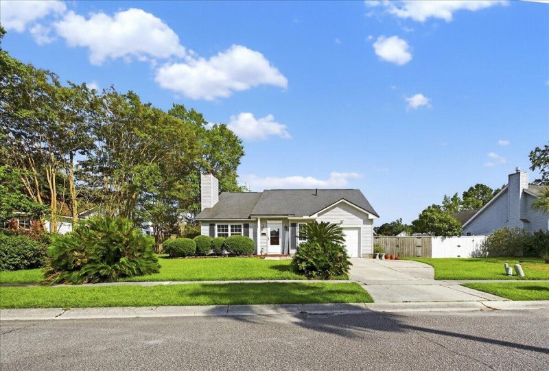 Property image 2 at 114 Birkdale Court, Charleston, SC 29414