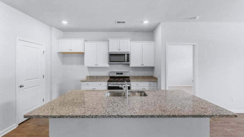 Property image 4 of 2231 Macallan Boulevard in Hillcrest, Ravenel, SC 29470