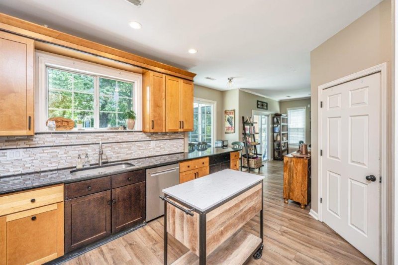 Property image 5 of 2026 Thornhill Drive in Ashborough, Summerville, SC 29485