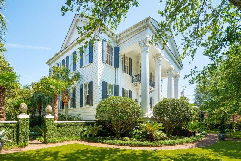 Property image 2 of 172 Tradd Street in South of Broad, Charleston, SC 29401
