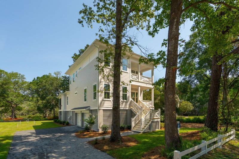 Property image 2 of 2786 Burden Creek Road in Burden Creek, Johns Island, SC 29455