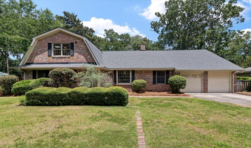 Property image 2 of 1422 Alden Drive in Huntington Woods, Charleston, SC 29407