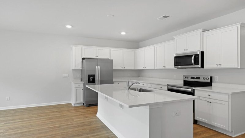 Property image 4 of 214 Garbon Drive in Garbon Fields, Summerville, SC 29485