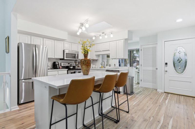 Property image 5 of 1980 Minott Street in Woodland Shores, Charleston, SC 29412