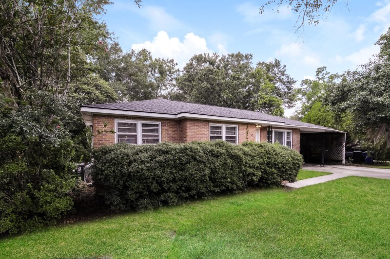 Property image 2 of 7021 Midland Drive in Midland Park, North Charleston, SC 29406